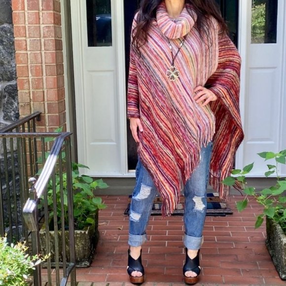 Multi-Hued Rose Cowl Neck NEW Gorgeous Poncho - Picture 1 of 6
